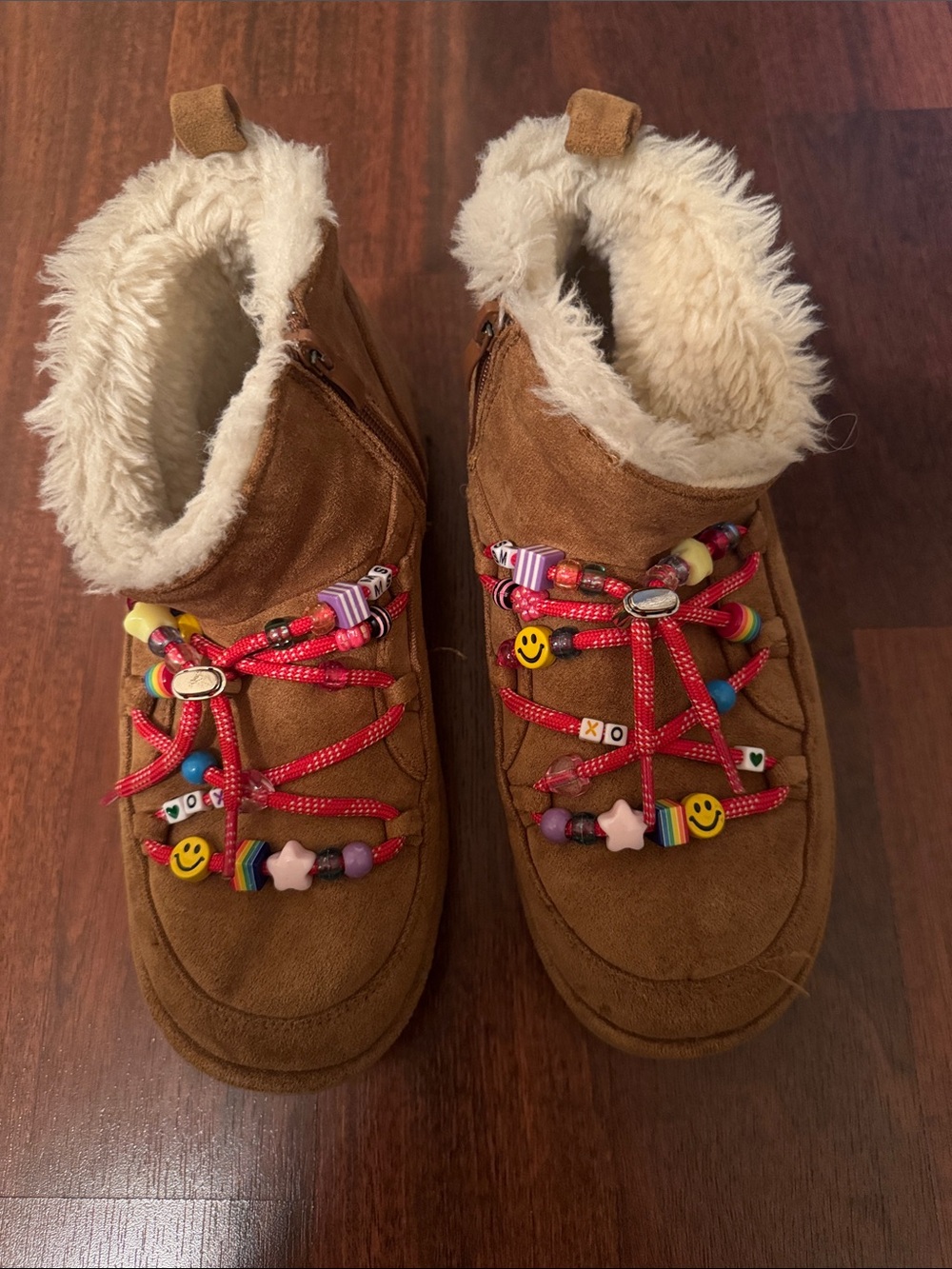 Steve Madden Kids Brown Faux-Suede Booties with Red Beaded Laces